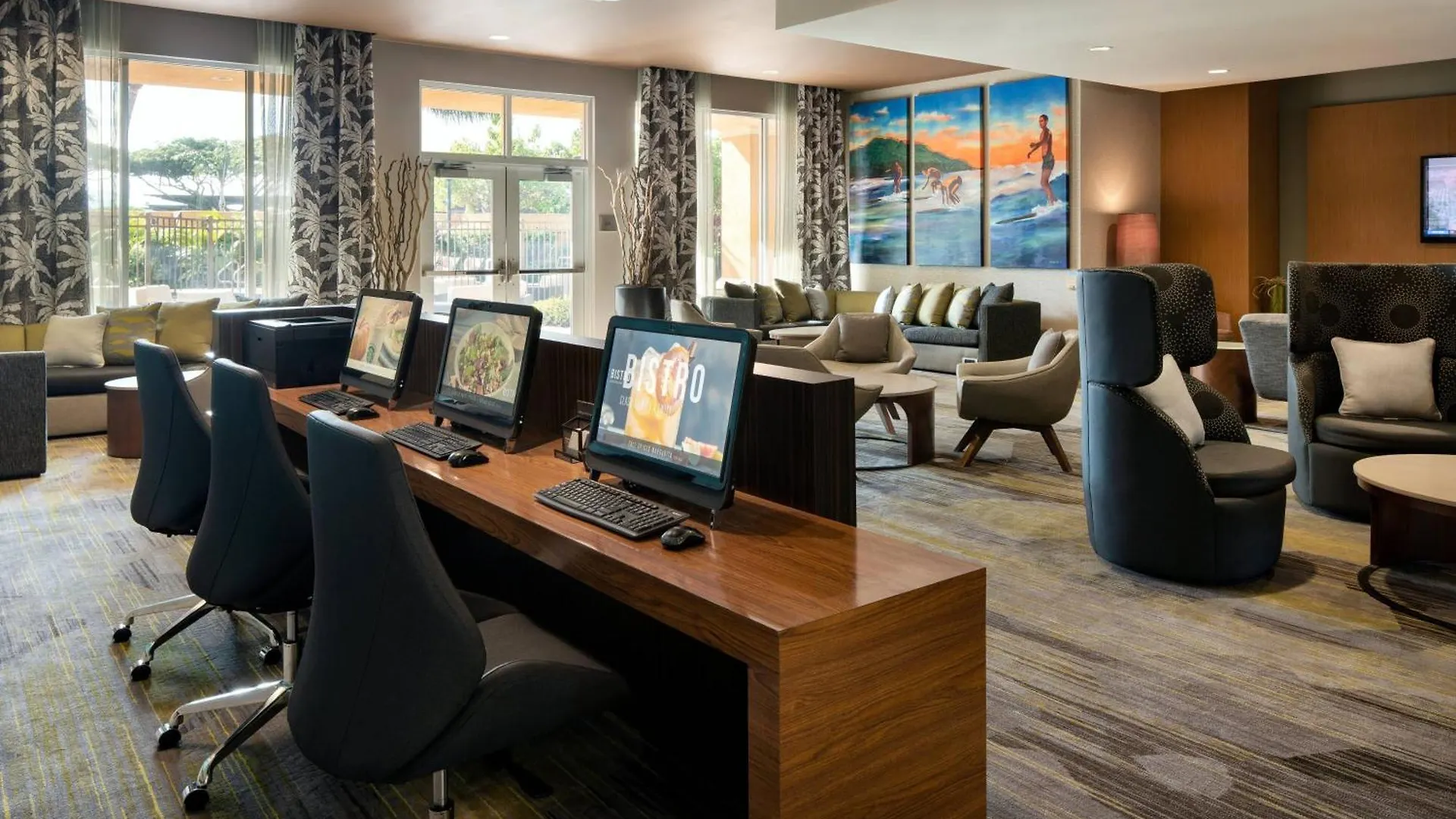 Courtyard By Marriott Maui Kahului Airport Hotel